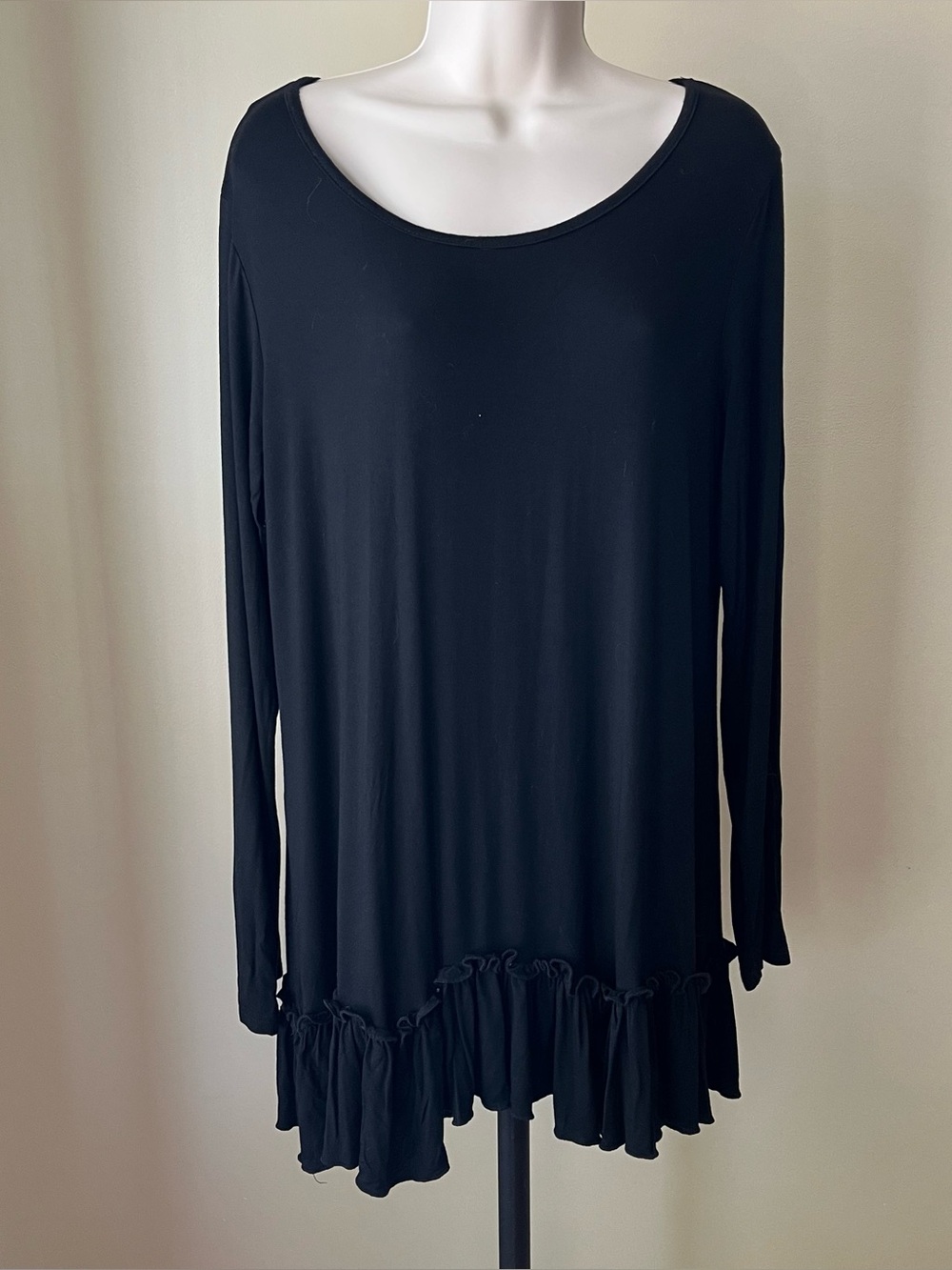 Urban Coco Black Ruffle Tunic Top Size L